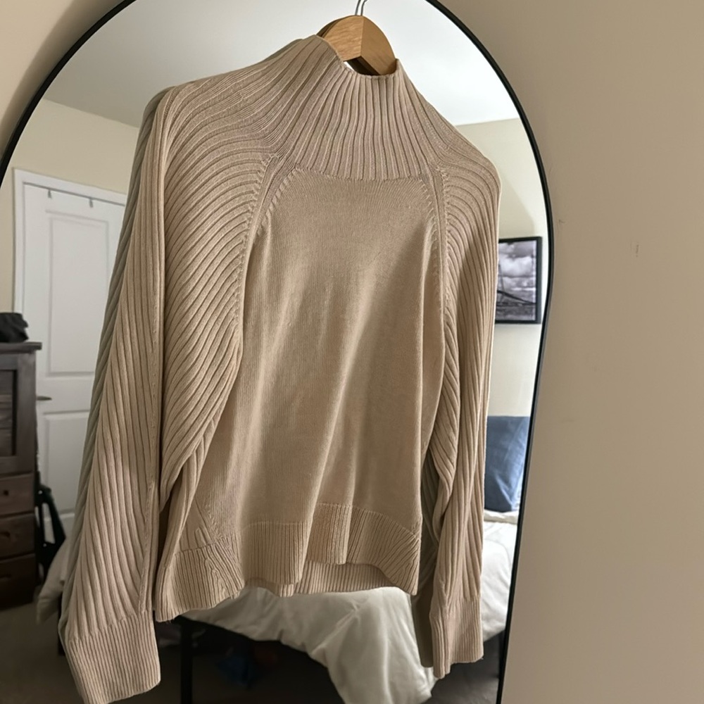 Super cute neutral long sleeve turtleneck